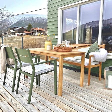 Stort Og Autentisk Hus I Skjak - Kort Vei Til Lom! Extérieur photo