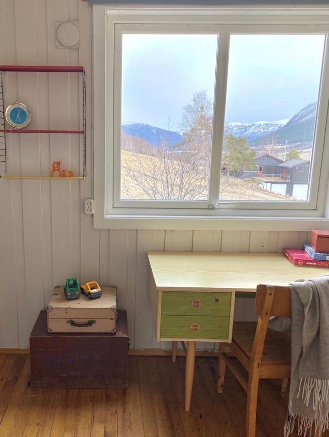 Stort Og Autentisk Hus I Skjak - Kort Vei Til Lom! Extérieur photo