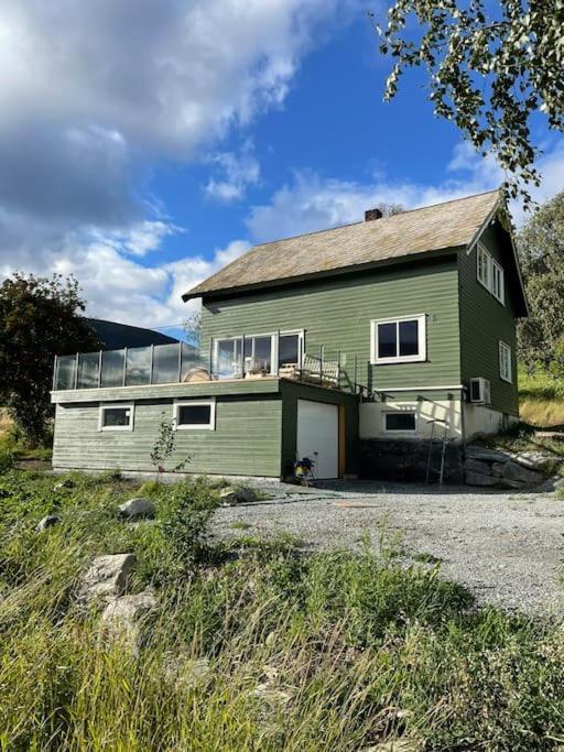 Stort Og Autentisk Hus I Skjak - Kort Vei Til Lom! Extérieur photo